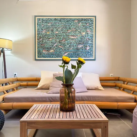 Emina Palms Неа-Врасна