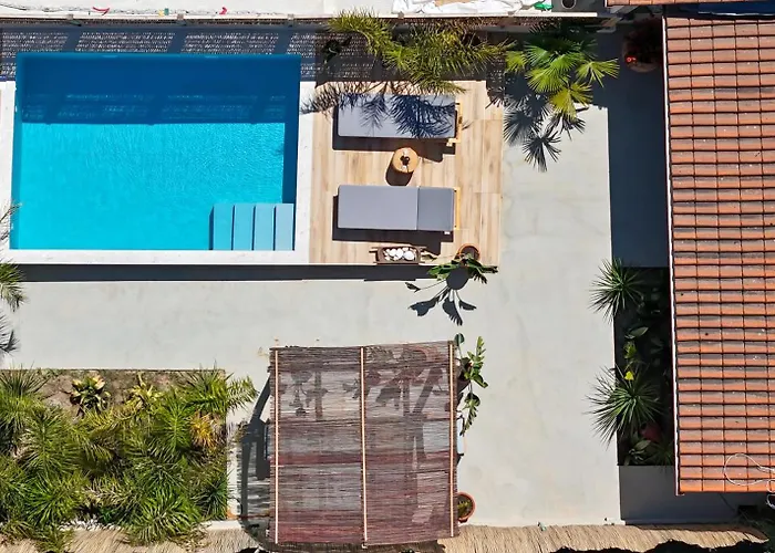 Emina Palms Vrasná