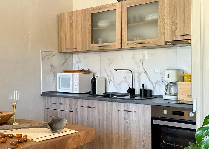 Emina Palms 别墅 Vrasná